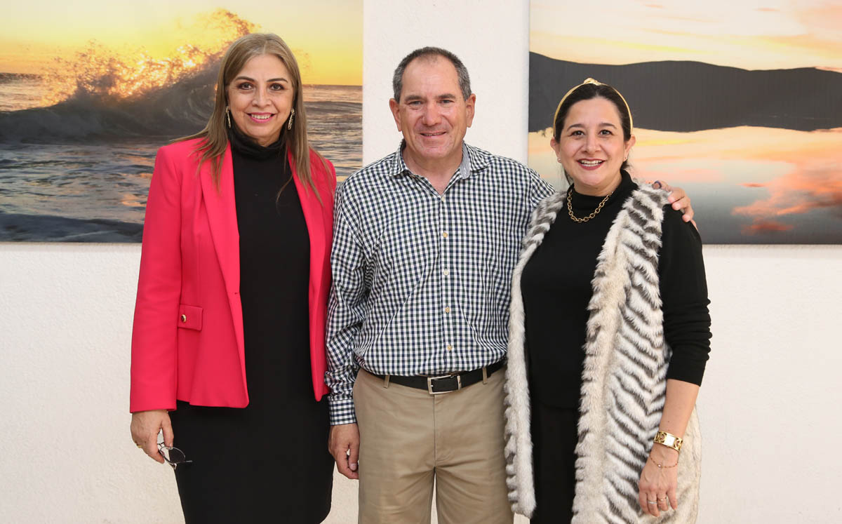 Arcelia, Emilio y Brenda