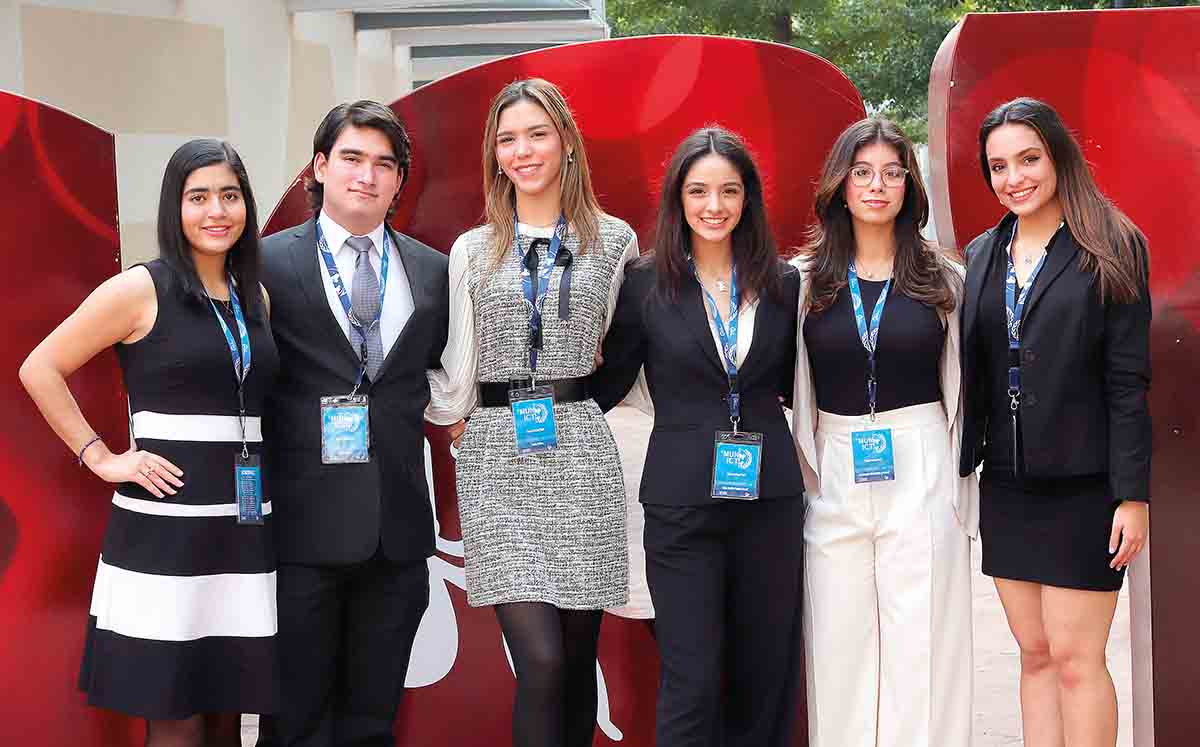Dareth Mata, Daniel Peña, Valeria Salinas,  Sofía Danielle Quintero, Ana Graciela Pérez y María del Pilar Rivera / Fotos: Dennis Hernández
