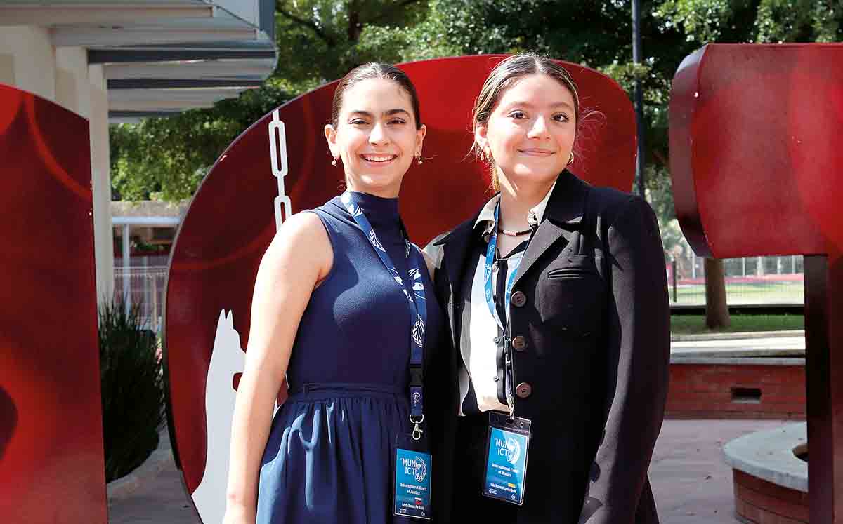 Isabella mar y Montse Lupercio / Fotos: Dennis Hernández