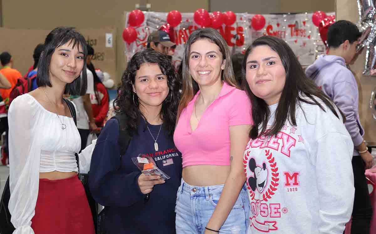 Alumnas disfrutando del evento / Fotos: Dennis Hernández