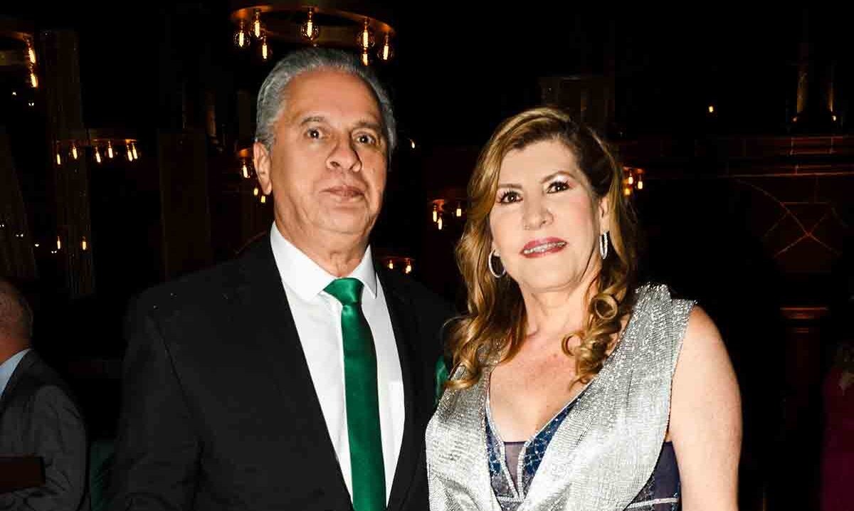 José Fernando Beltrán e Hilda Casillas, papás del novio.