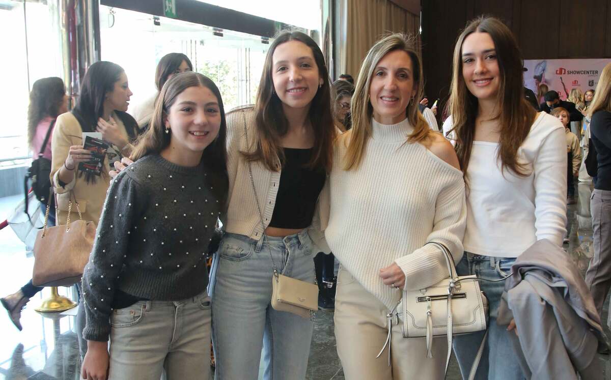 Eugenia Salas, Mariana Guajardo, Susana Salas y Paulina Guajardo