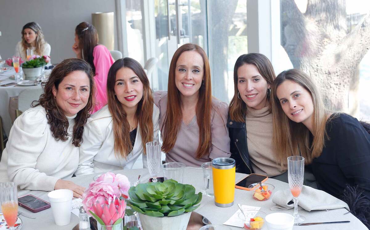 Fabiola Pérez, Karla Villarreal, Cristy Mendoza, Caty Treviño y Fer Velasco