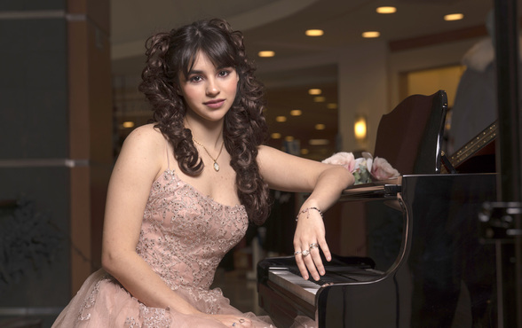 Marlete Volz es una joven cantautora lagunera que pone de manifiesto su amor por la música (Foto: Jos Álvarez)
