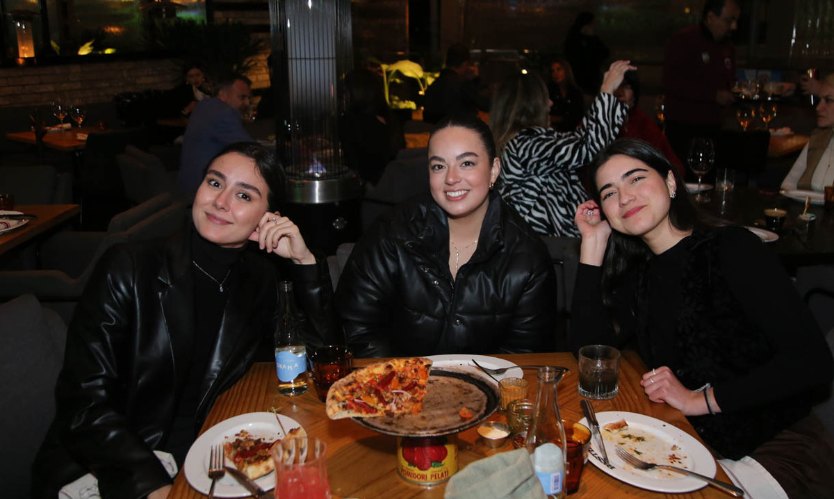 Silvia Castillo, Andrea Melo y Karen Álvarez