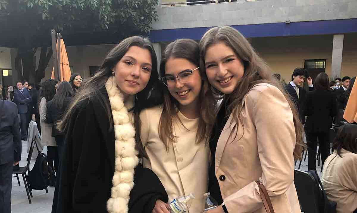 María Olmos, Constanza De La Fuente y Jimena Garza