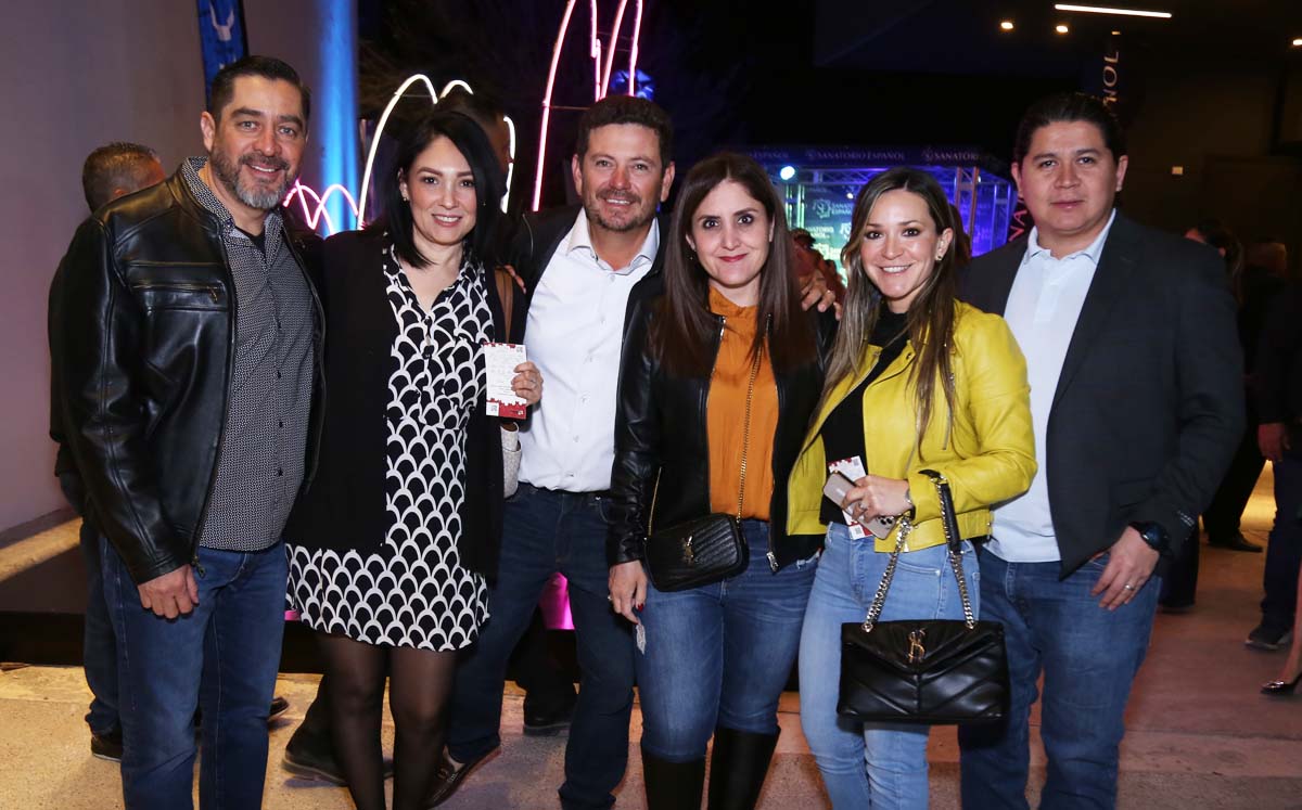 Valente, Tania, Linda, Pablo, Brenda y Paco