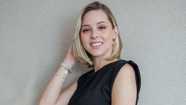 Mariana Rodríguez y el vestido off shoulder para su baby shower (Foto: Instagram)