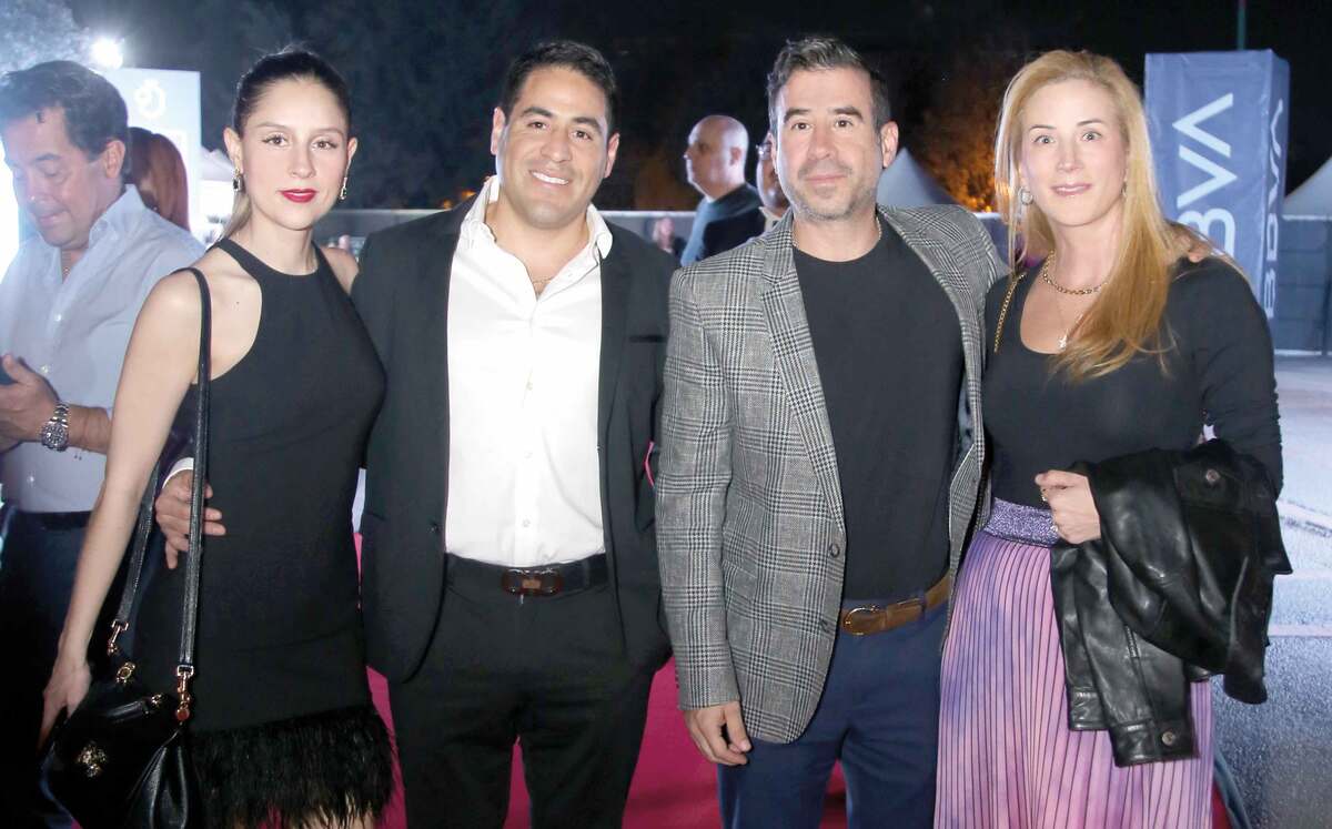 Andrea Fernández, Carlos Venegas, Chalo Estrada y María Garza de Estrada