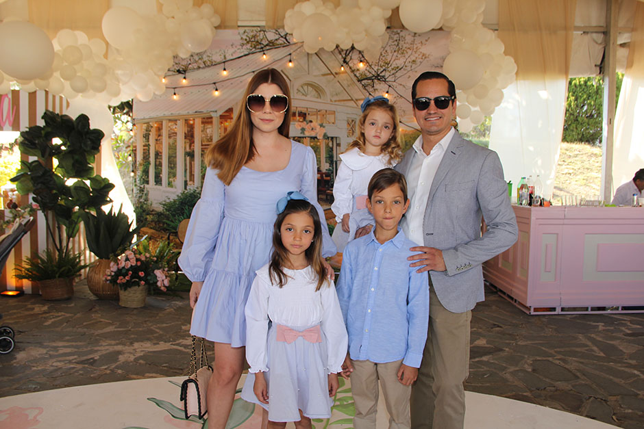 Jo Martínez, Paula Guzmán, Ernesto Guzmán, Isabella Guzmán y André Guzmán