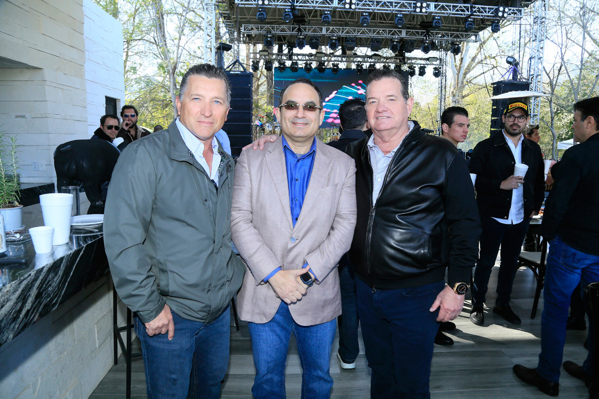 Luis Flores y Carlos Canales