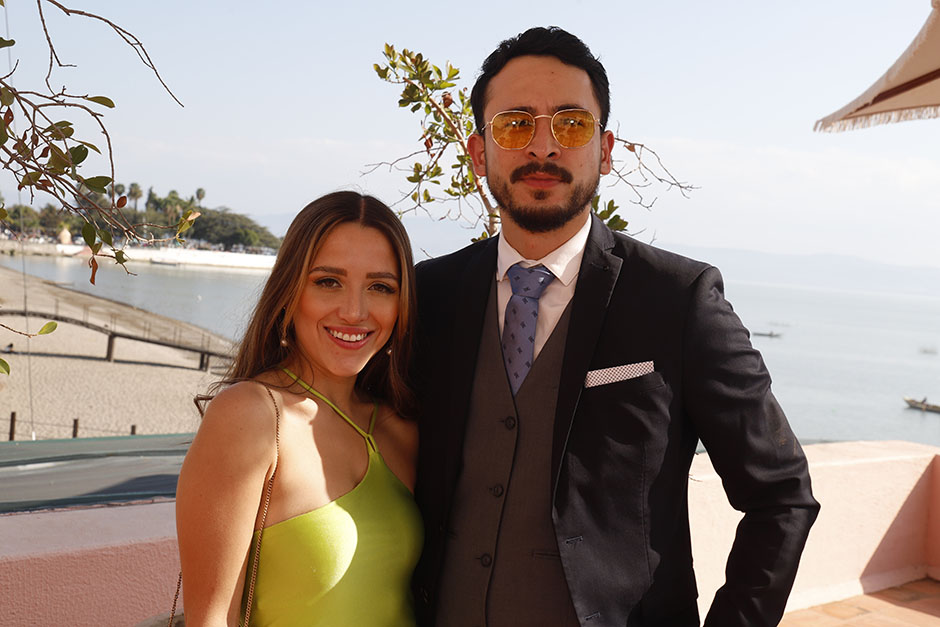 Renata Sánchez y Carlos Flores
