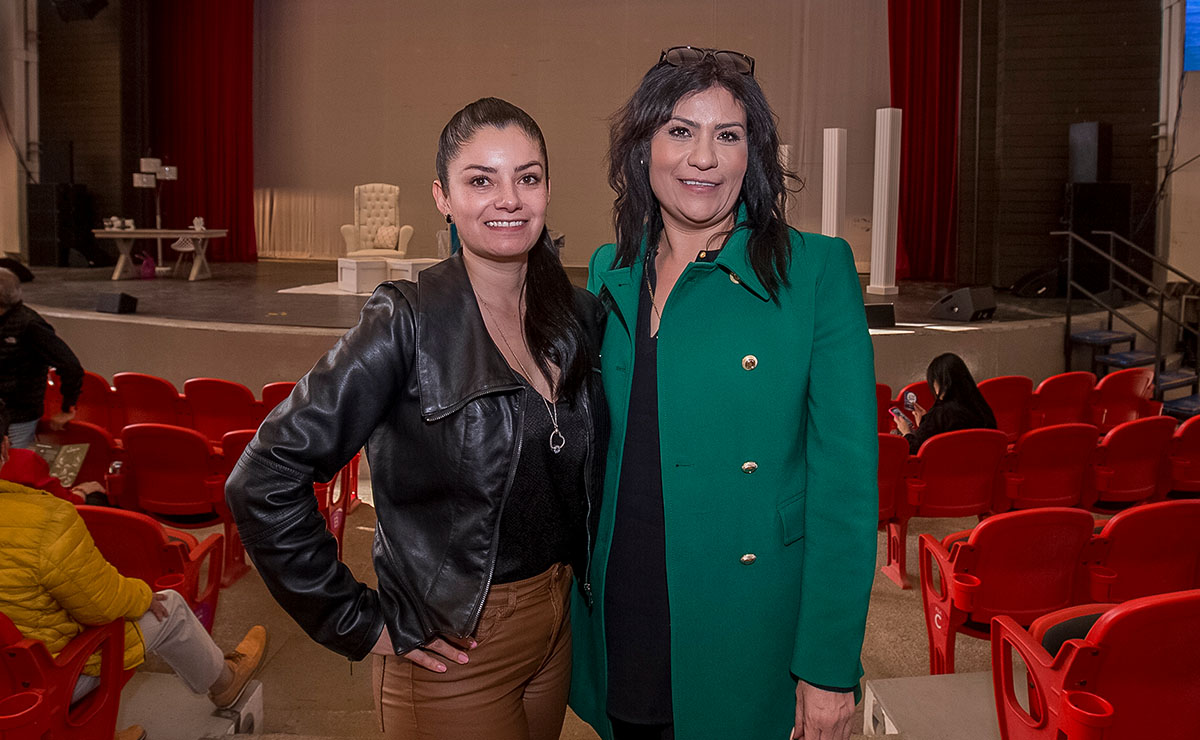 Isabel Vega y Lupita Nieta