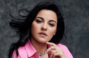Maite Perroni luce su vientre de embarazo con hermoso vestido de tubo (Instagram)