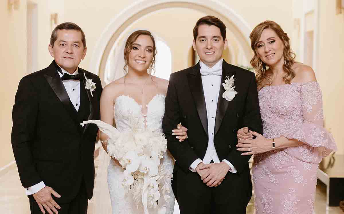 Isaac de la Cruz, Anakaren Ramírez, Isaac de la Cruz y Malena de de la Cruz/ Fotos: Cortesía