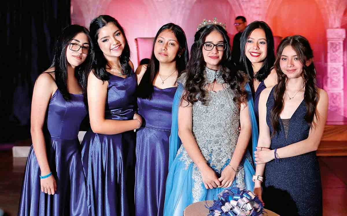 Zuria Alvarado, Atiana Faisal, Daniela Vicente, Azul Sofía Pérez, Daniela Esquivel y Nicole Vega / Fotos: Dennis Hernández