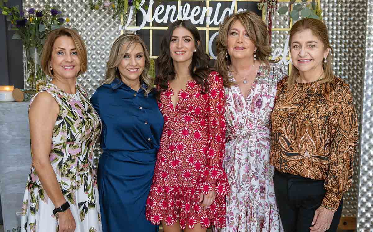Daniela Díaz con sus invitadas / Fotos: Rubén Hernández