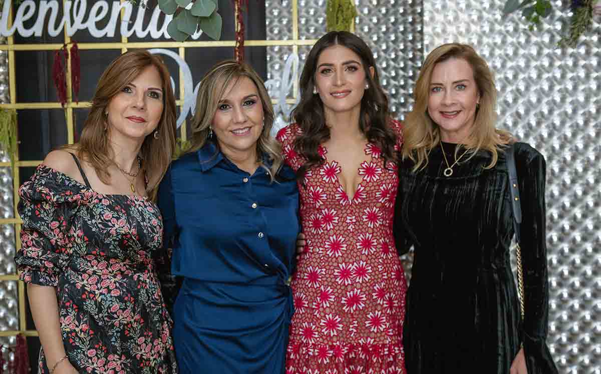 Daniela Díaz con sus invitadas  / Fotos: Rubén Hernández