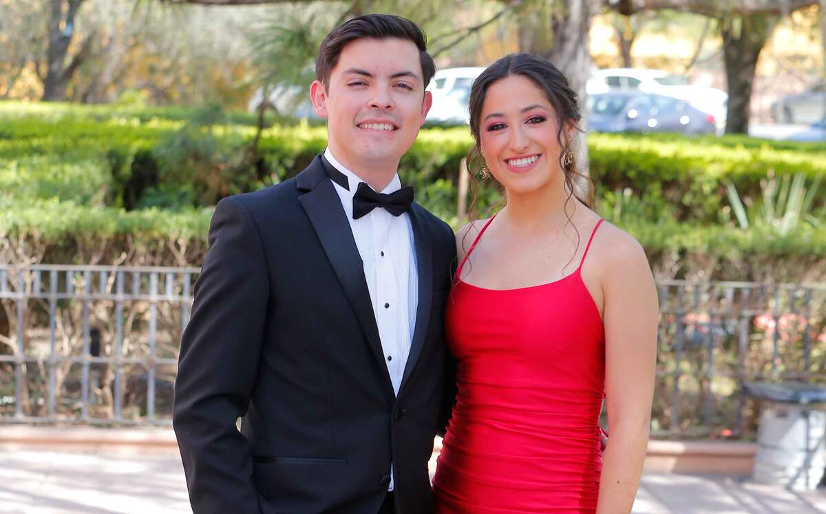 Alejandro Cardenas y Daniela Yesaki