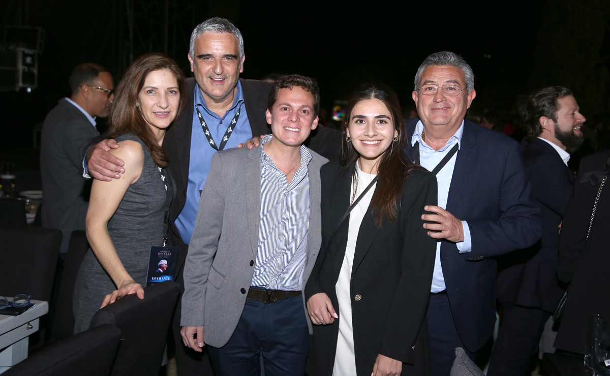 Blanca, Adrián, Benja, Arlette y Benjamín