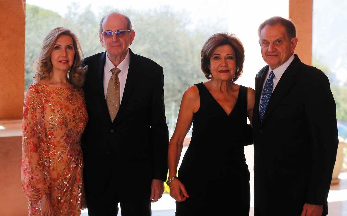 Lourdes Figueroa, Santiago Bichara, Rosa María Giacomann y Eduardo Bichara