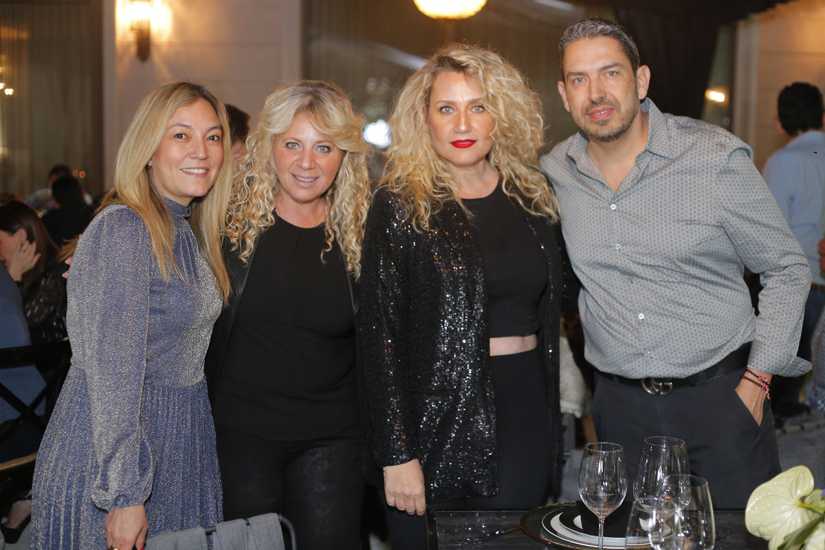 Marilú Ontiveros, Victoria Harb, Jéssica Harb y Luis Madariaga