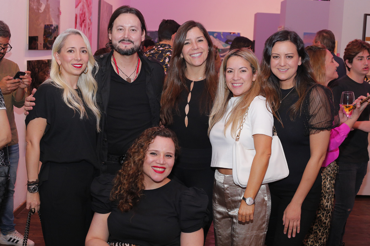 Martha Garza, Charly García, Lucía Martínez, Ana Sofía Yturria, Gaby Rota Y Mariana Martínez