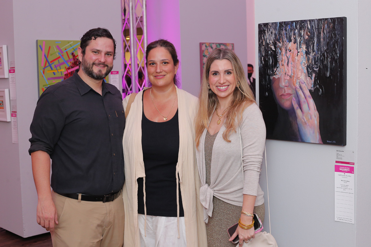 Pablo González, Mimis González y Andrea Morton de González