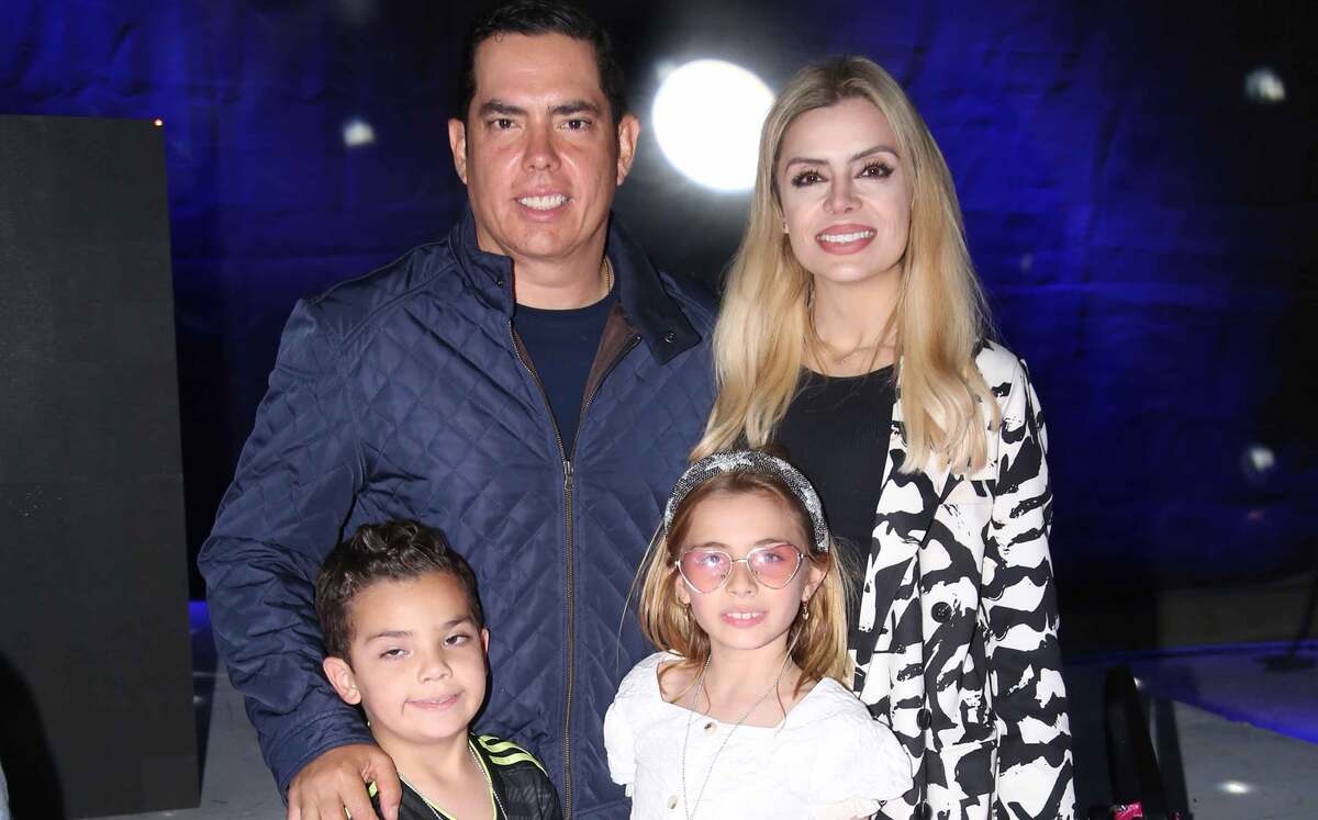Sebastián Velarde, June Munguía de Velarde, Sebastián Velarde y  Ximena Velarde