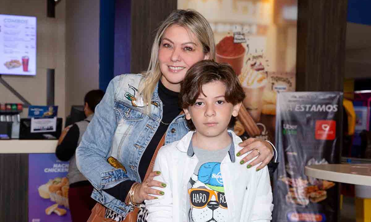 Liz Saldaña E Iker Barrera