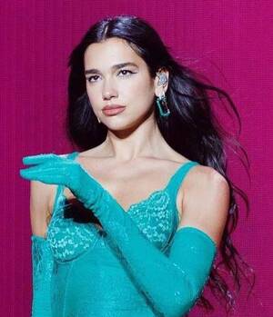Dua Lipa estaría iniciando romance. (Foto: Instagram).