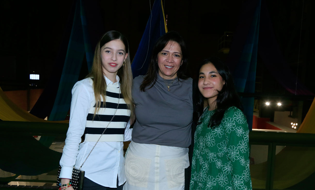 Rebeca Serrano, Elisa Torres y Paulina Álvarez