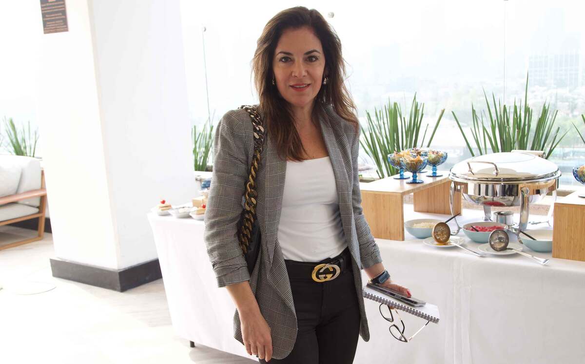 Alba Flores