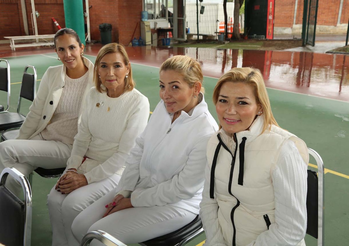 Ana Morales, Margarita Romo de Arnaud, Eugenia Arnaud y Andrea Arnaud
