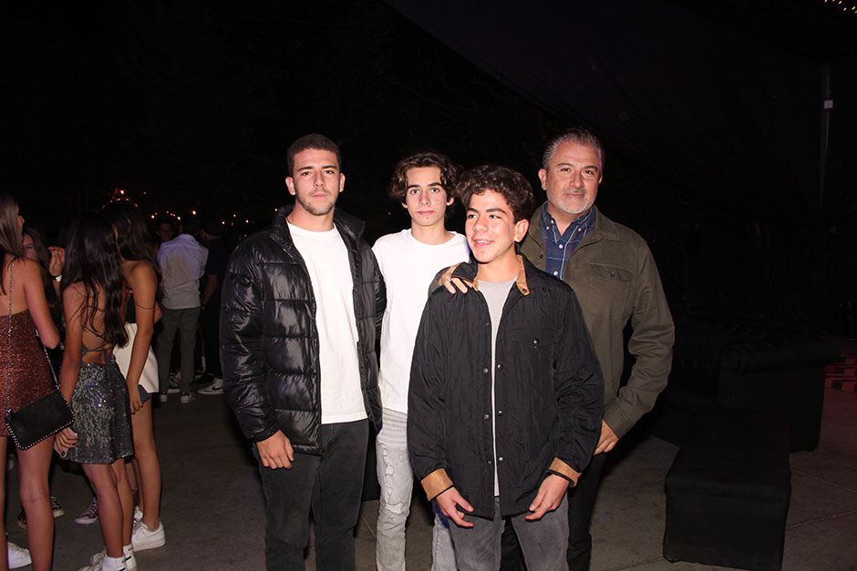 Íñigo Montoya, Matías Mena, Nacho Montoya y Mateo Montoya.