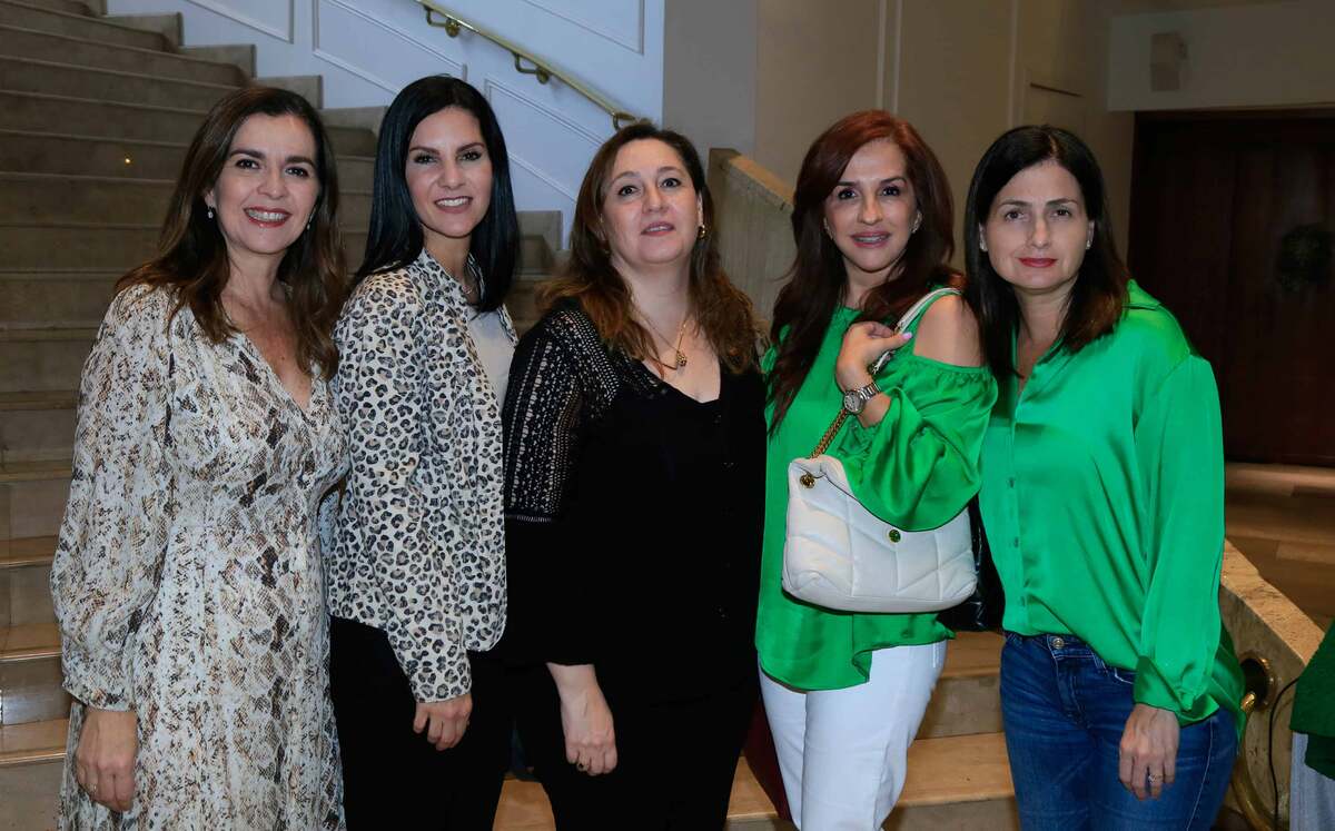 Lorena de los Santos de Elizodo, Patricia Martínez de Garza, Elizabeth García Magaly de Villaseñor y Malú Maiz de Rodríguez