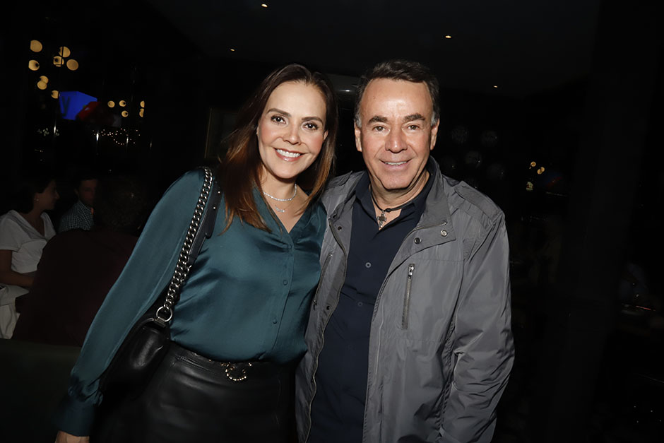 Marcela Espinosa y Héctor González Guerra