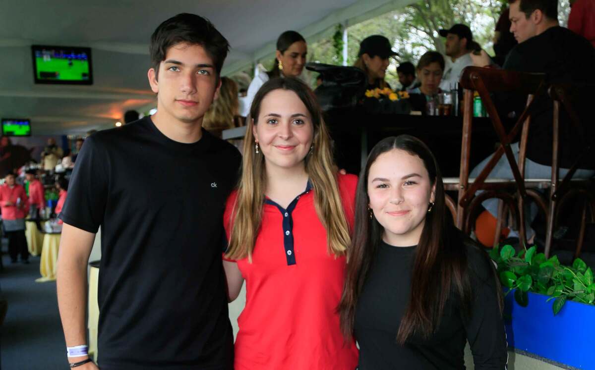 Rodrigo Albo, Regina Campos y Valeria Fernández