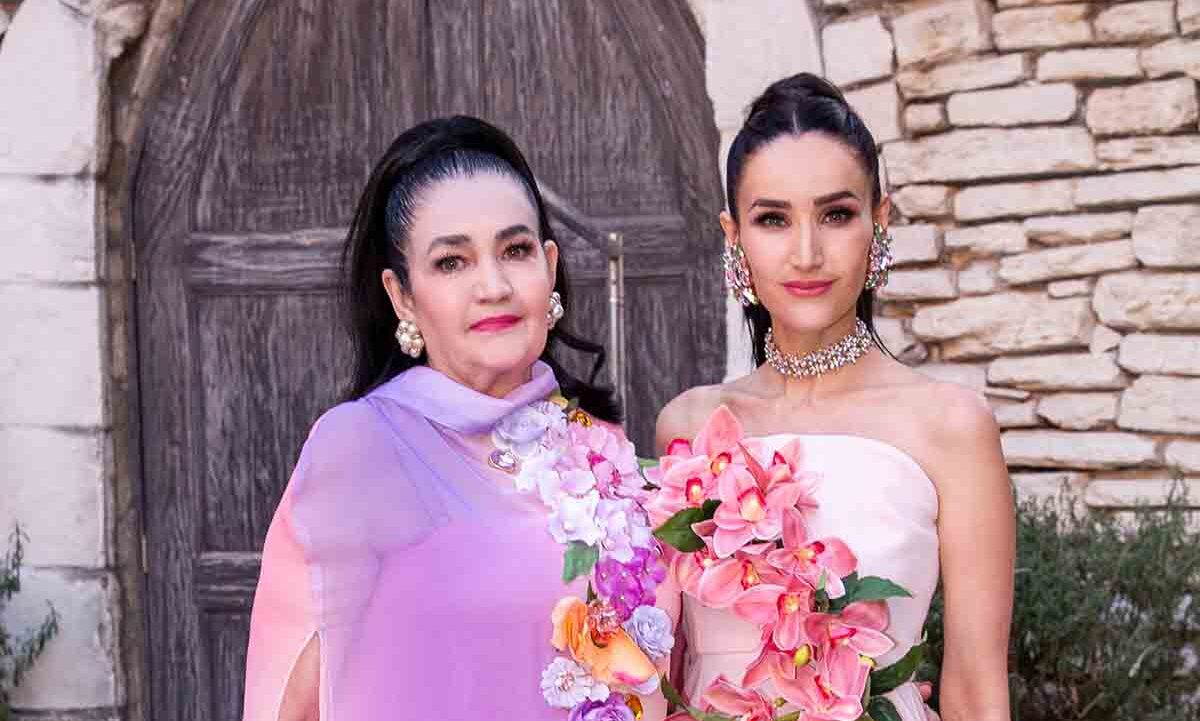 Paulina Loya y Angelina de Loya
