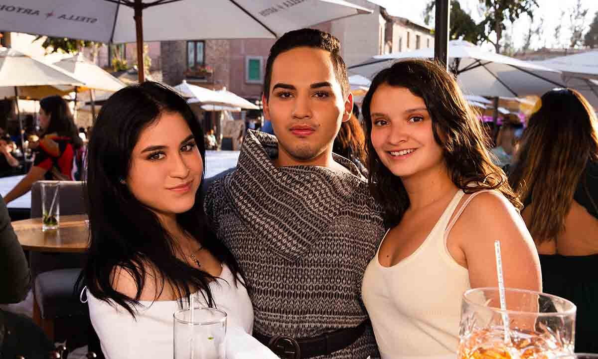 Jimena Vázquez de Laram, Óscar Galindo y Julia Sánchez