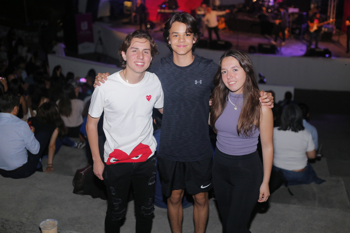 Daniel Martínez, Alex Cano y Mariana Castañeda