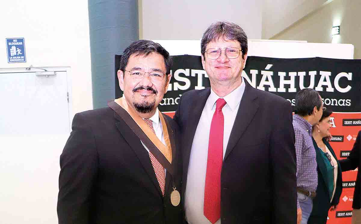 Arturo Salvador y Basilio Kot / Foto: Dennis Hernández