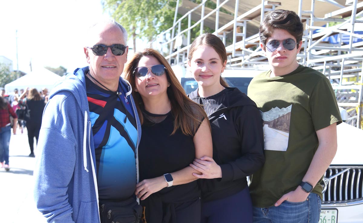 Javier, Marian, Marian y Miguel