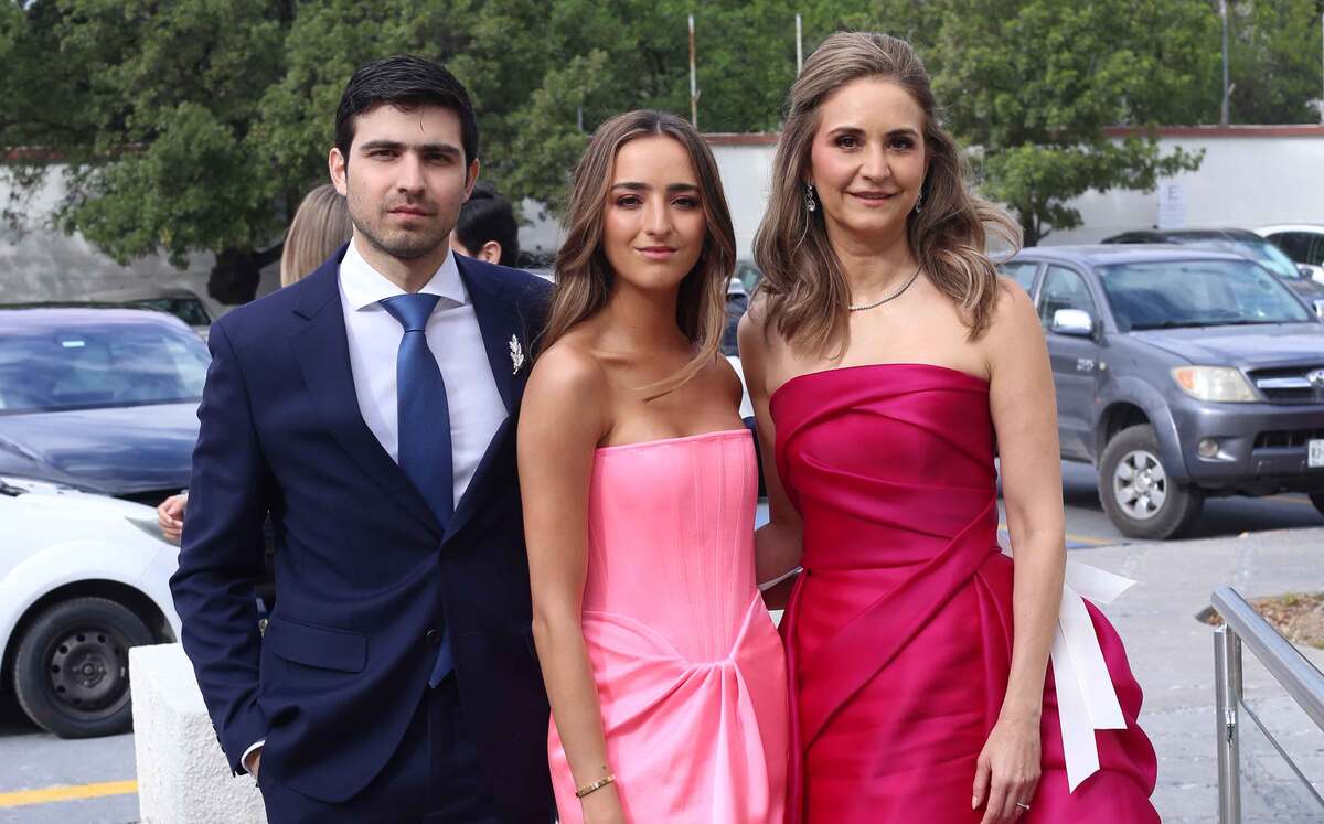Juan Carlos Herrera, Balbina Herrera y Cyntia de la Garza de Herrera