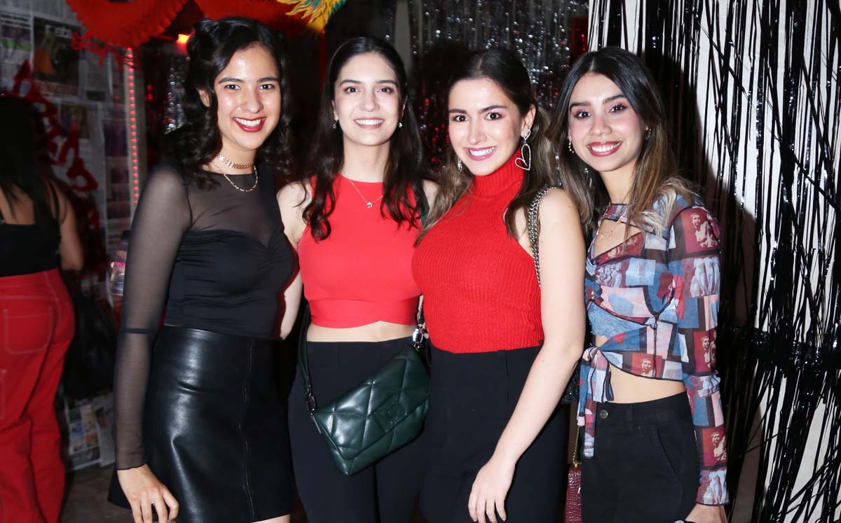 Anya, Isa, Eugenia y Salma