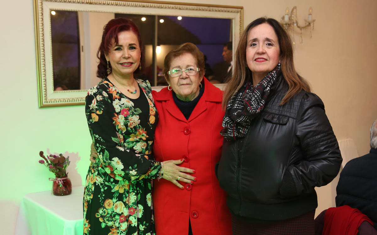 Elvira, Oliva y Lupita