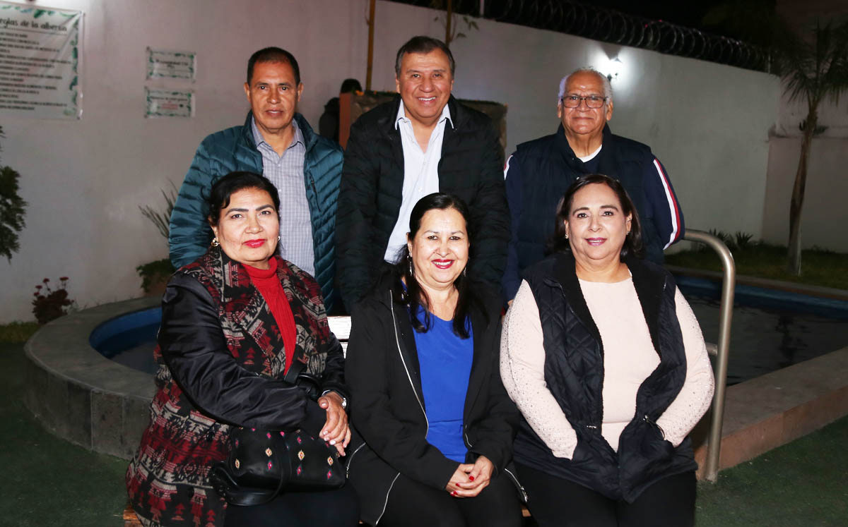 Juan José, Carlos, David, Lupita, Olga y Elizabeth
