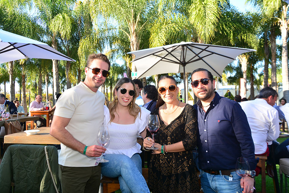Sergio Tripp, Paulina Barrera, Claudia Tripp y Arturo Espinoza