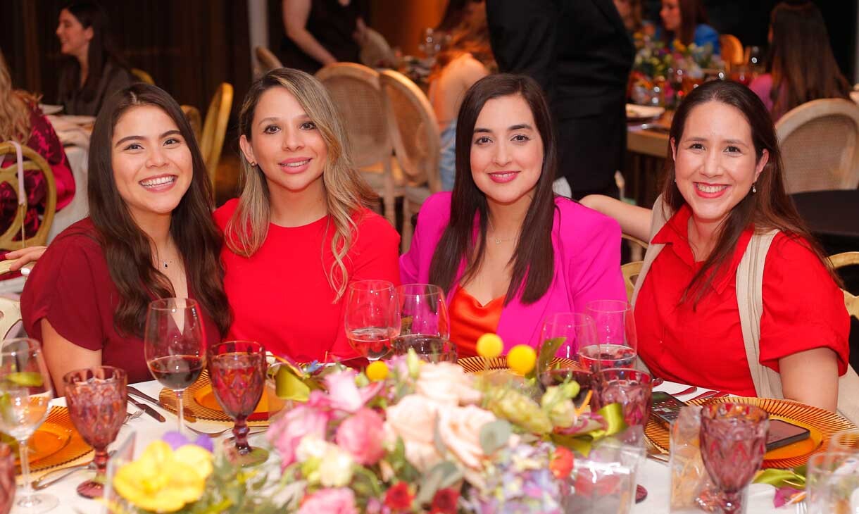 Karina Ayala, Bárbara Zuñiga, Daniela Martínez e Ilse Lobo
