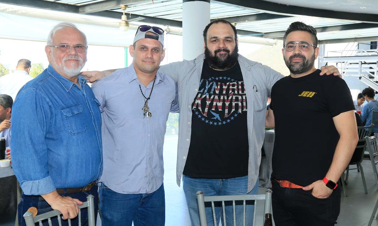 Rogelio Escamilla, Roger Escamilla, Rodrigo Escamilla y Demían Olguin